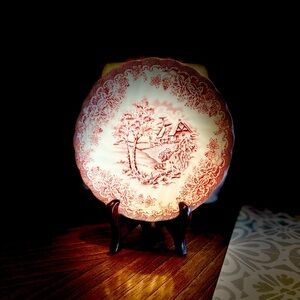 England made fine china in red